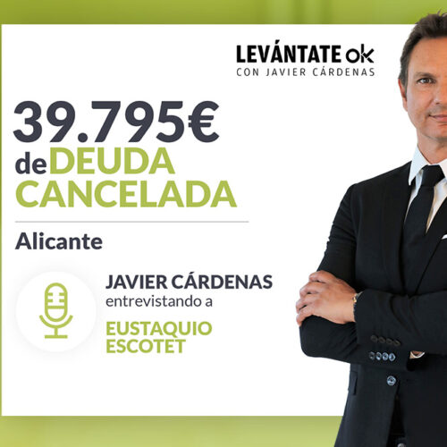 Javier Cárdenas conversa con un exonerado de Repara tu Deuda en Alicante por la Ley de Segunda Oportunidad
